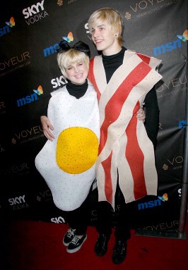 Celebrities Do Halloween Dress-Up - Kelly Osbourne and Luke Worrall - 1