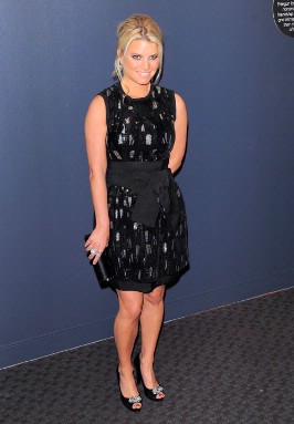 LBD Fashion Frenzy - Jessica Simpson - 37
