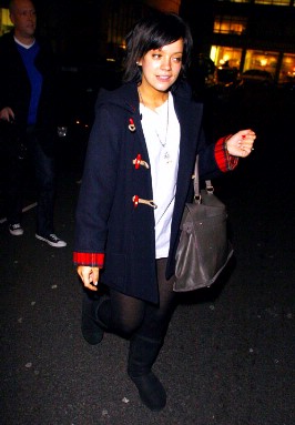 Celebs in UGGS! - Lily Allen - 11