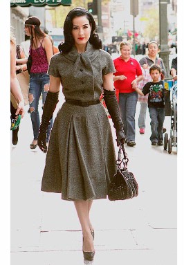 Street Style - Dita Von Teese