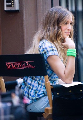 SATC First Look! - Sarah Jessica Parker takes a break - 5