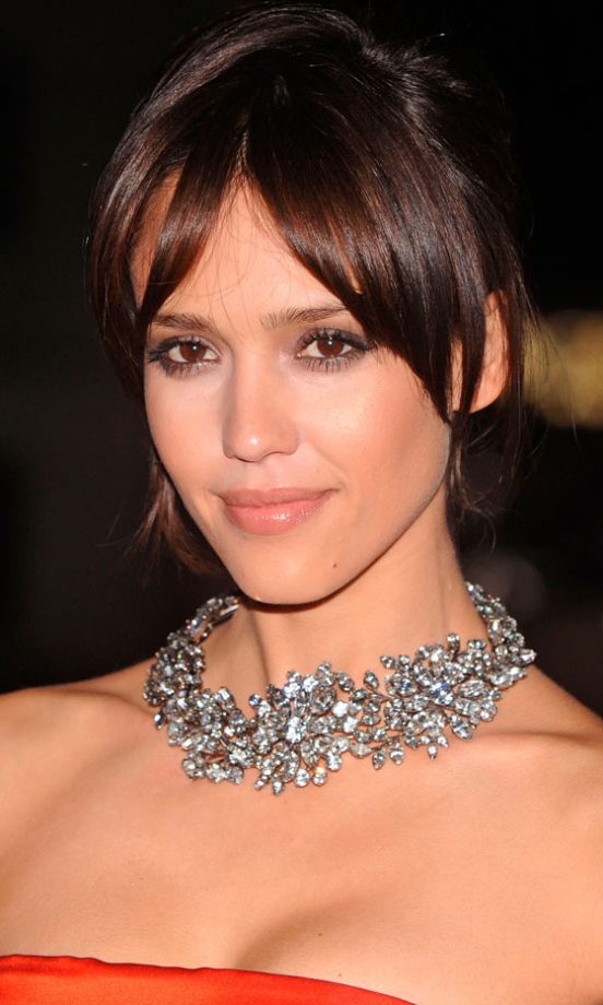 Jessica Alba At The Annual Black Tie Gala Wearing Silver Flower Statement Necklace, January 2010