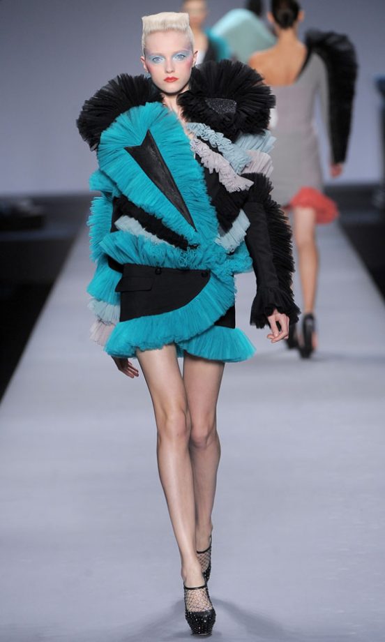 Viktor & Rolf Spring/Summer 2010 Catwalk Show