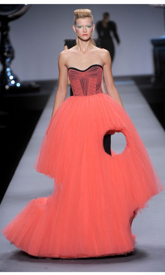 Viktor & Rolf Spring/Summer 2010 Catwalk Show