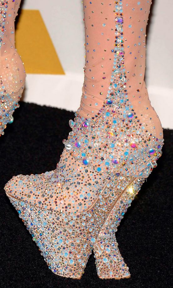 Lady Gaga's Amazing Shoes At The Grammys 2010