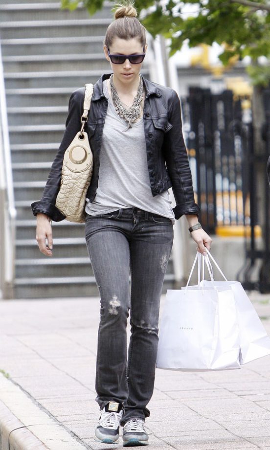 Jessica Biel Wearing Trainers And A Statement Necklace, June 2009