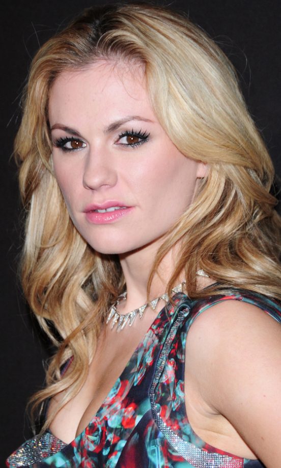 Anna Paquin Sporting A Sunkissed Hairstyle At The Costume Designers Guild Awards, March 2010
