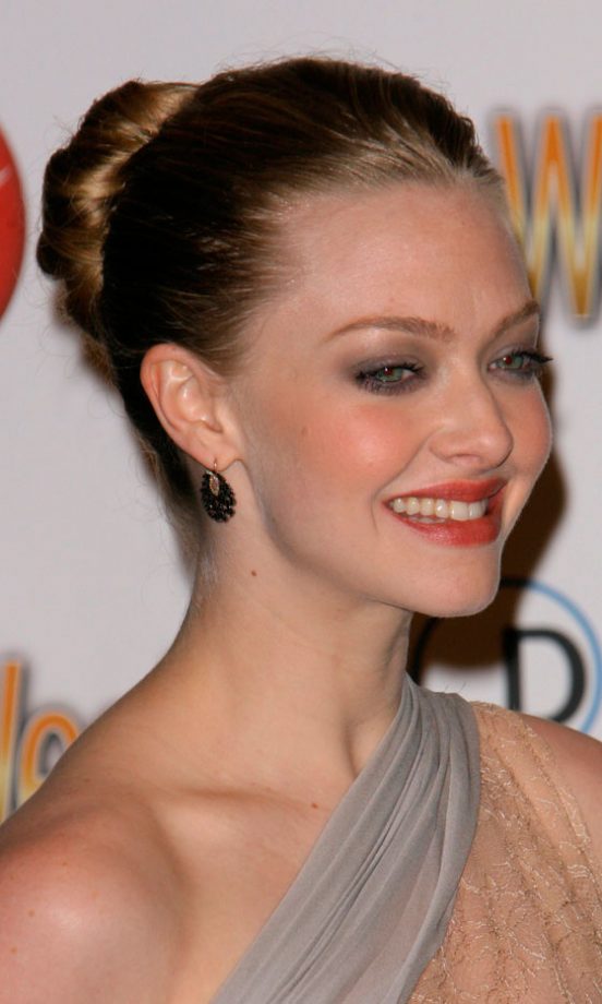 Amanda Seyfried's Hairstyle At The Showest 2010 Awards Gala, Las Vegas