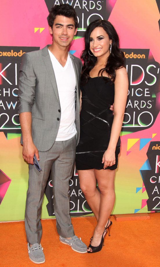 Joe Jonas and Demi Lovato At The Nickelodeon Kids Choice Awards, Los Angeles