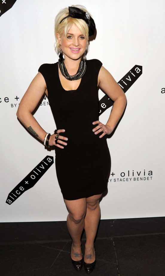 Kelly Osbourne Wearing A LBD And Cute Hair Bow, 2010