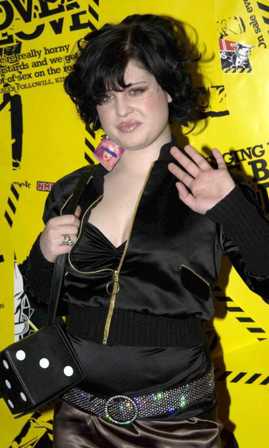 Kelly Osbourne's Dark Wavy Hairstyle At The NME Awards, 2004