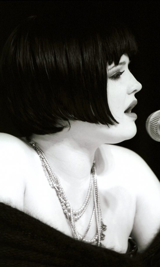 Kelly Osbourne's Sharp Cropped Hairstyle, 2002