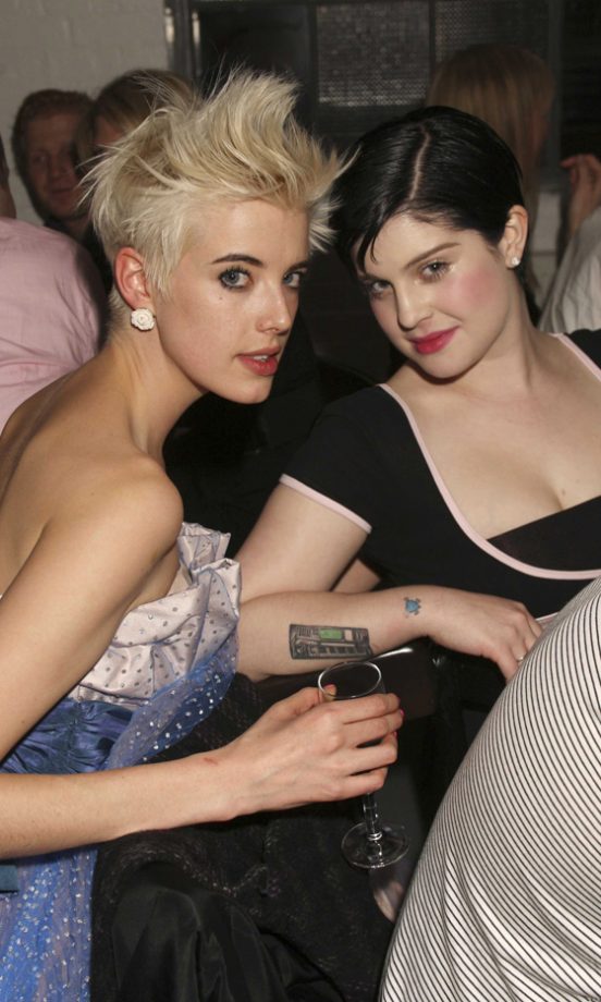 Kelly Osbourne And Agyness Deyn At The SuperModel Party at Bistrotheque, Bethnal Green, 2008