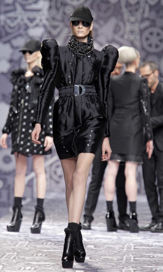Viktor & Rolf Autumn/Winter 2010/2011 Catwalk Show At Paris Fashion Week