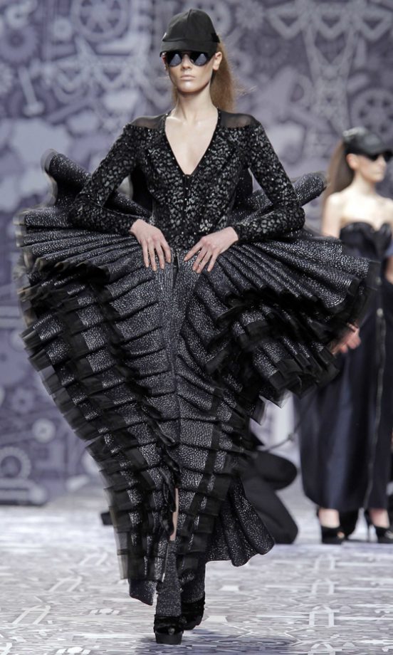 Viktor & Rolf Autumn/Winter 2010/2011 Catwalk Show At Paris Fashion Week
