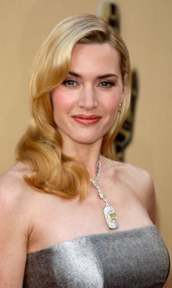 Kate Winslet's Old-Hollywood Hairstyle At The Oscars 2010