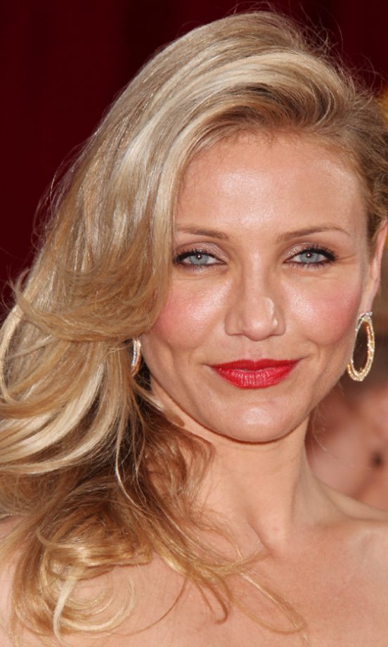 Cameron Diaz Sporting A Side-Swept Wavy Hairstyle, 2010