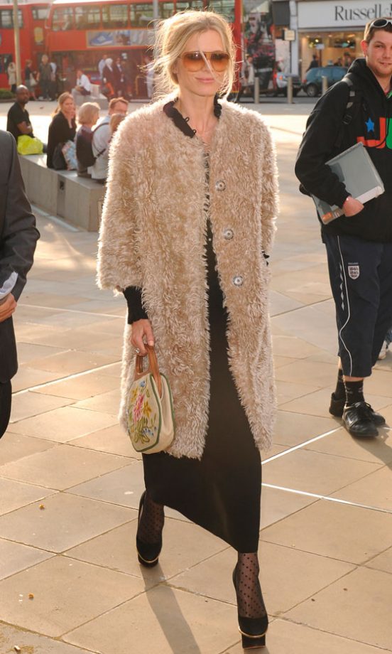 Laura Bailey At Samsung's 3D TV Party At The Saatchi Gallery, April 2010