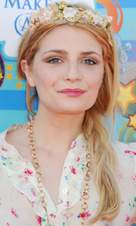 Mischa Barton Wearing Statement Hair Accessories, 2010