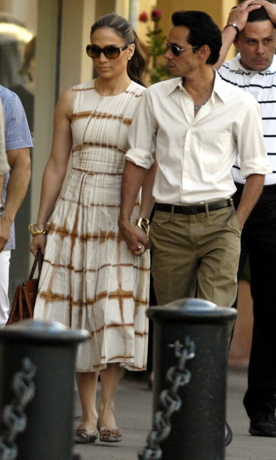 The Trend: 1950s-Style Dresses As Seen On Jennifer Lopez, 2010