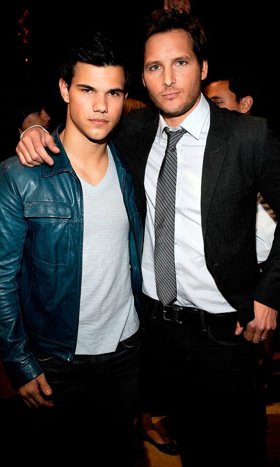 Taylor Lautner And Peter Facinelli Backstage At The MTV Movie Awards, 2010