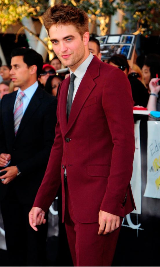 Robert Pattinson Looking Rather Dapper At The Eclipse Premiere In LA, 2010