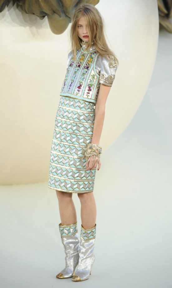 Chanel Haute Couture Autumn/Winter 2010/11 Fashion Show