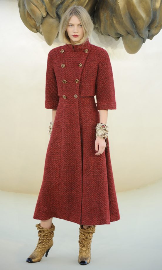 Chanel Haute Couture Autumn/Winter 2010/11 Fashion Show