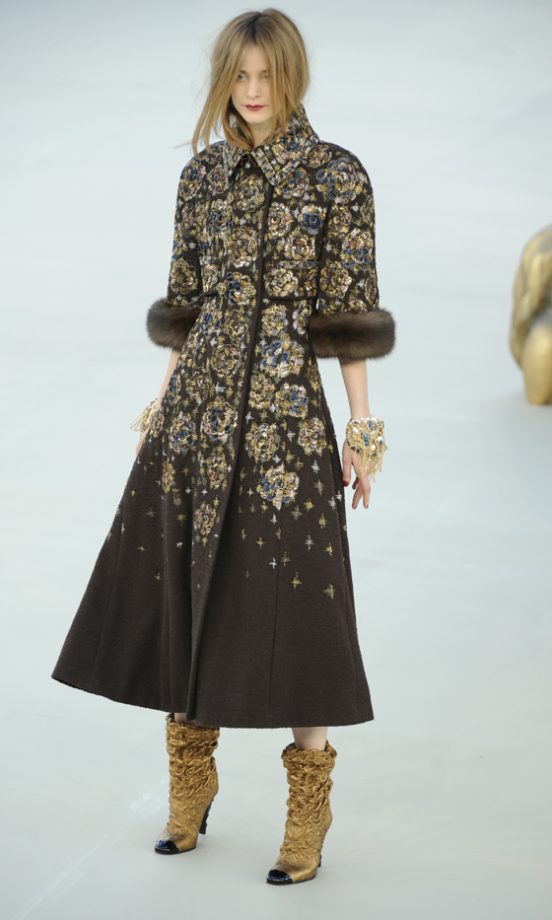 Chanel Haute Couture Autumn/Winter 2010/11 Fashion Show