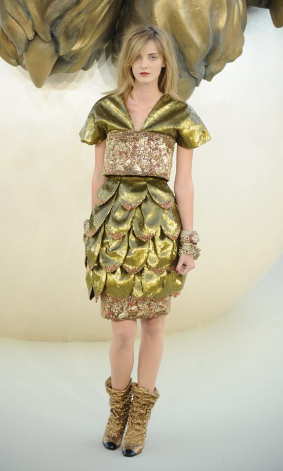 Chanel Haute Couture Autumn/Winter 2010/11 Fashion Show