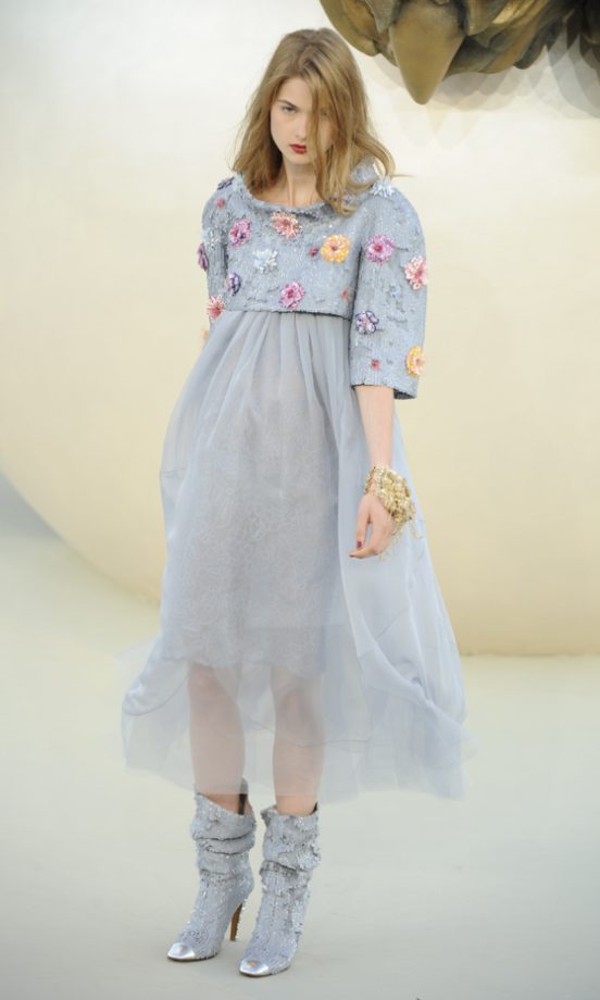 Chanel Haute Couture Autumn/Winter 2010/11 Fashion Show