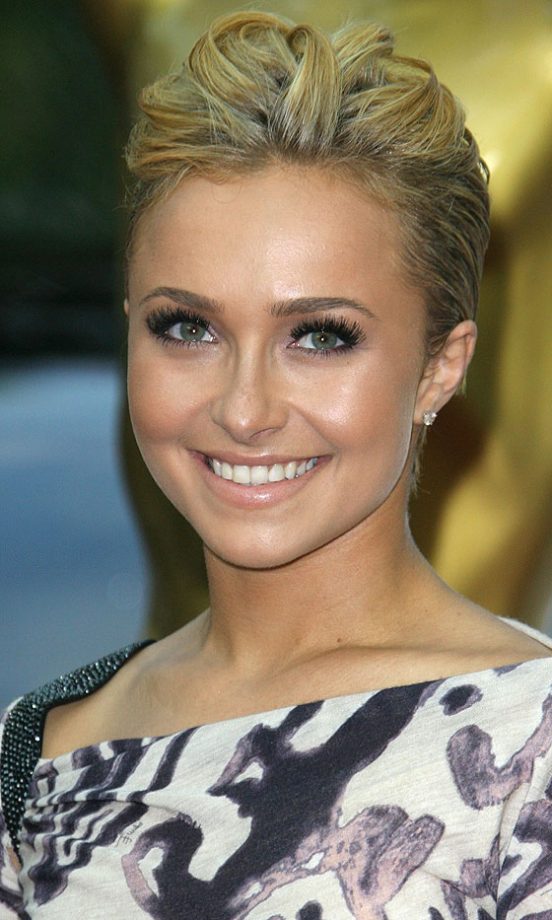 Hayden Panettiere Swaps Her Long Brown Hairstyle For A Short Blonde Crop, 2010