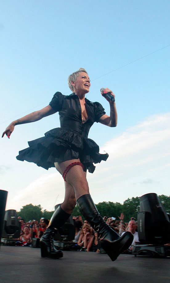 Pink On Stage At Wireless Festival, 2010