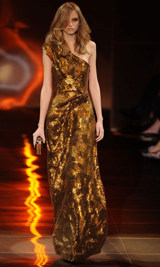 Giorgio Armani Privé Autumn/Winter 2010/11 Fashion Show