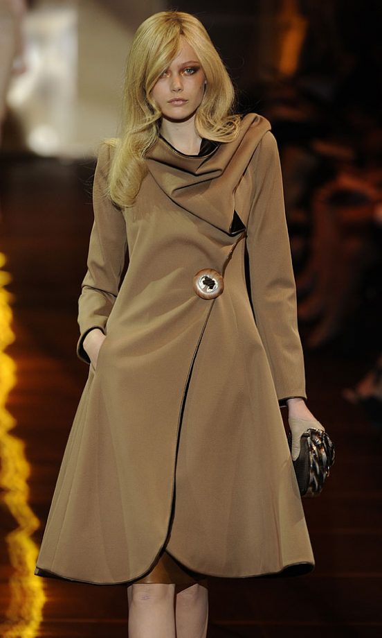 Giorgio Armani Privé Autumn/Winter 2010/11 Fashion Show