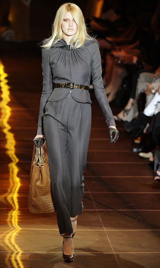 Giorgio Armani Privé Autumn/Winter 2010/11 Fashion Show
