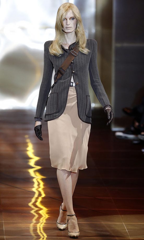Giorgio Armani Privé Autumn/Winter 2010/11 Fashion Show