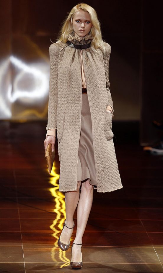 Giorgio Armani Privé Autumn/Winter 2010/11 Fashion Show