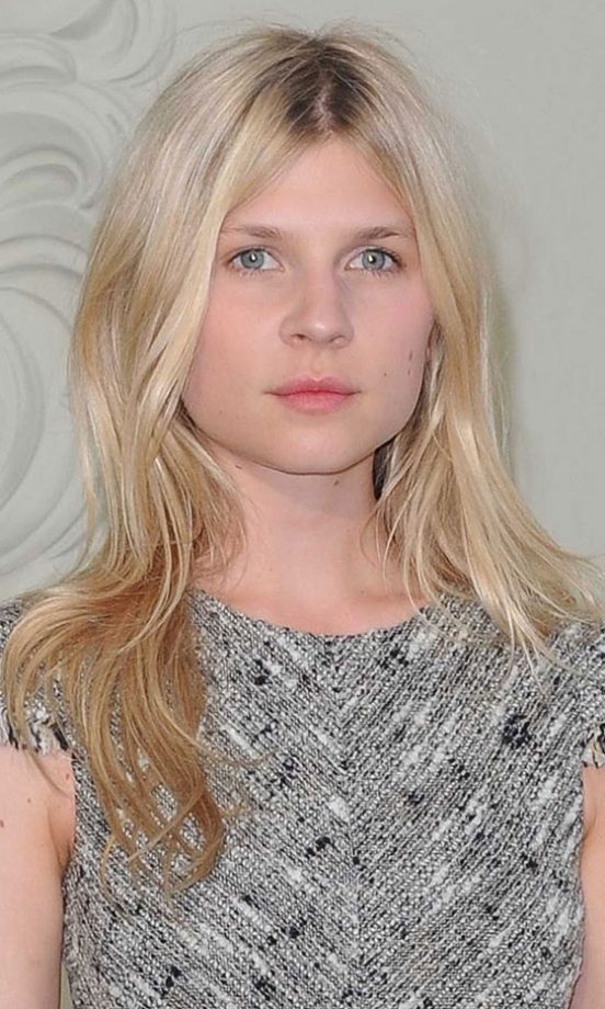 Clemence Poesy Works An Au Naturel Hairstyle On The Red Carpet, 2010