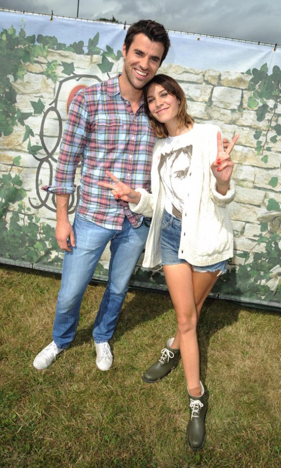 Alexa Chung And Steve Jones Enjoy Themselves Backstage At V Festival 2010