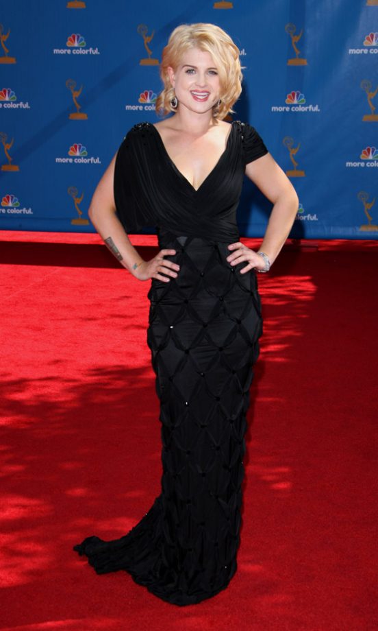 Kelly Osbourne Wearing A Tony Ward Couture Dress At The Emmy Awards 2010