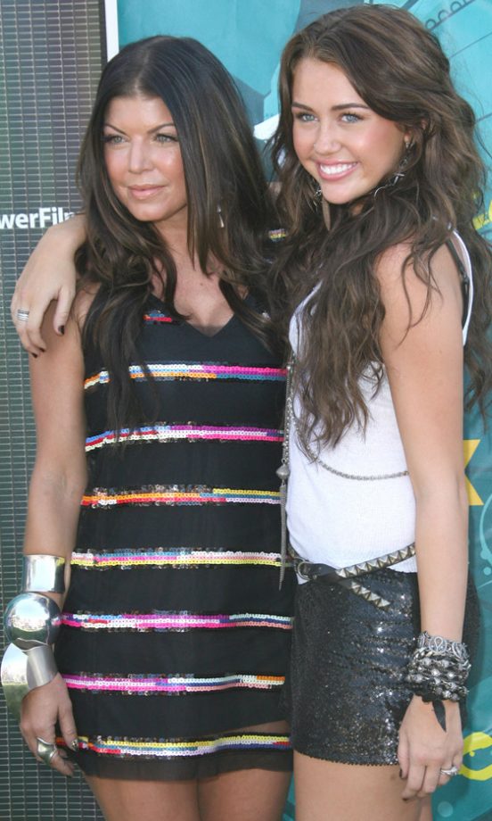 Fergie With Miley Cyrus At The Teen Choice Awards, 2009