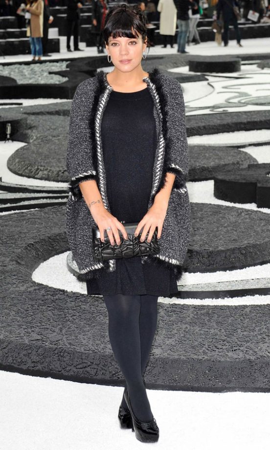 Lily Allen Rocks A Demure Outfit At The Chanel SS11 Fashion Show, 2010