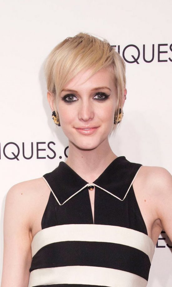 Ashlee Simpson Suits A Blonde Pixie Crop Perfectly, November 2010
