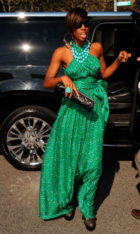 Kelly Rowland Wows In A Green Maxi Dress At New York Fashion Week