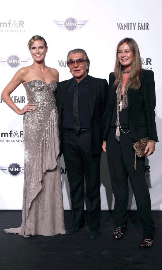 Heidi Klum With Roberto And Eva Cavalli At The AmfAR Milano Charity Event 2010