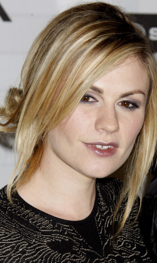 Anna Paquin With A Highlighted Hairstyle At The Spike TV Scream 2010 Awards