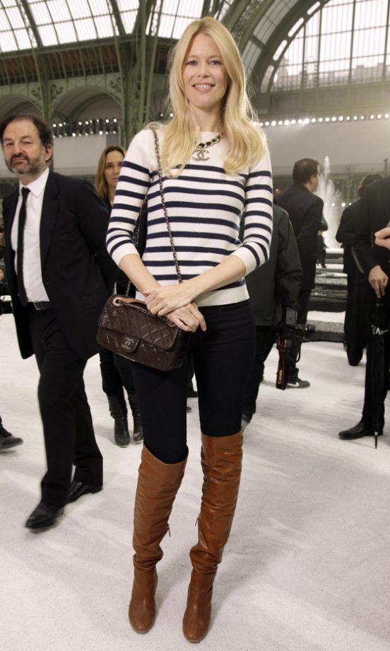 Claudia Schiffer At The Chanel Spring/Summer 2011 Show