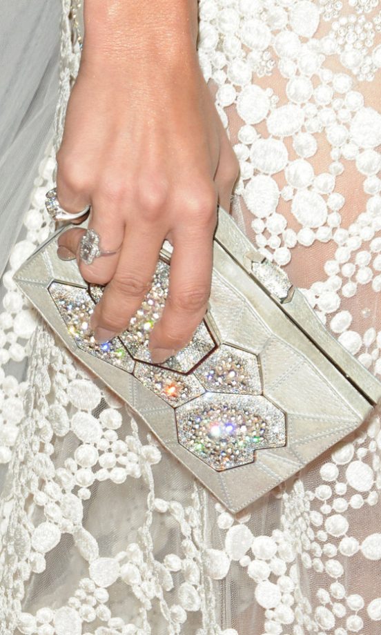 Jennifer Lopez Carries A Lust-Worthy Clutch At The Carousel of Hope Ball 2010