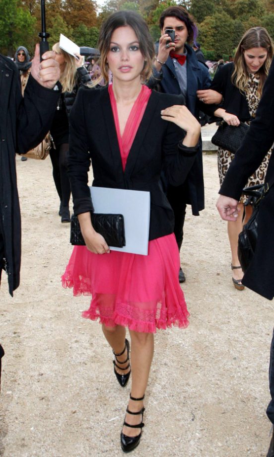 Rachel Bilson Arrives At The Christian Dior Spring Summer 2011 Show